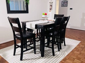 Dining - Cozy 2-bedroom house centrally located to everything in Hot Springs, AR (Hot Springs)