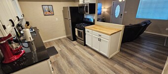 Lovely 4-bedroom house in Lawton with WiFi, AC