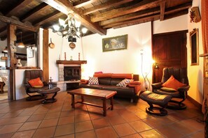 Télévision, cheminée