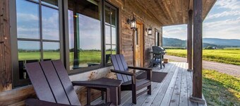Teton Homestead: Cabin w/ Stunning Teton Views