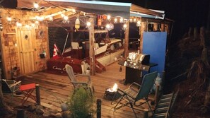 Terrace/patio - Nautical Nights near the shores of Jordan River  BC Reg#H869892759 (Jordan river)