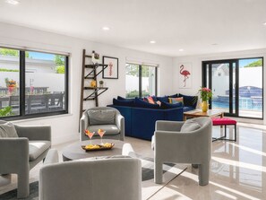 Living area - Villa Palma: Heart of Miami | 5 min to Miracle Mile (Miami)