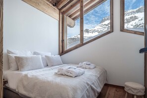 4 bedrooms, free WiFi, bed sheets