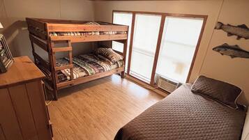 3 habitaciones, wifi gratis y ropa de cama