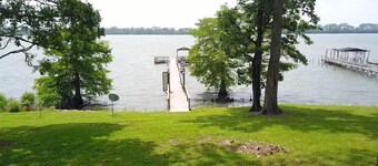 Eagle Lake Escape - lakefront - private lot
