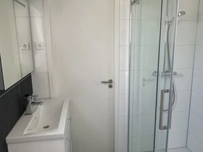 Chalet | Bathroom - Sustainable Holiday Home on the Ijsselmeer (Enkhuizen)