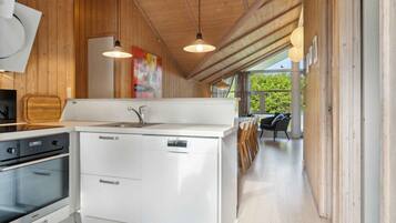 Réfrigérateur, four, plaque de cuisson, lave-vaisselle