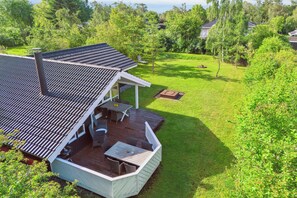 Outdoor dining - Near beach center quiet and secluded lot (Slagelse)