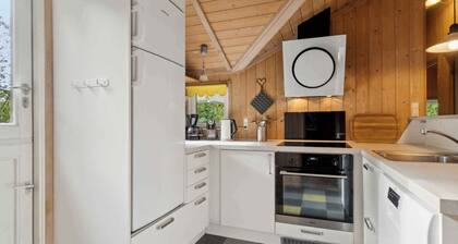 Near beach center, quiet and secluded lot.