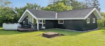 Near beach center, quiet and secluded lot.