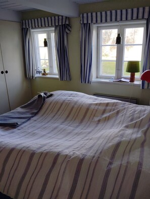 2 bedrooms - Holiday cottage with a 90-degree sea view (Ærøskøbing)