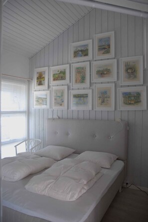 3 bedrooms, iron/ironing board, free WiFi