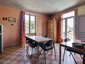 Dining - Charming Holiday Home With Pool (Artignosc-sur-Verdon)