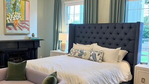 Room - Luxury Private Suite in Boutique Historic Inn The Athenian- Downtown Location (Athens)