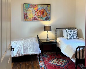 Unclassified image, 3 of 13, button - Luxury Private Suite in Boutique Historic Inn The Athenian- Downtown Location (Athens)