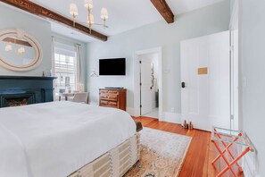 1 slaapkamer, een strijkplank/strijkijzer, wifi, beddengoed