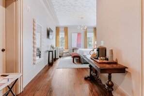 1 soveværelse, strygejern/strygebræt, sengetøj