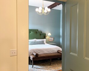2 bedrooms, iron/ironing board, bed sheets