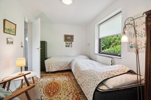 3 bedrooms, iron/ironing board, free WiFi