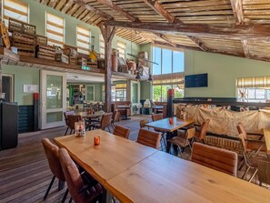 Dining - Thatched Villa Near the Beach (Hollum)