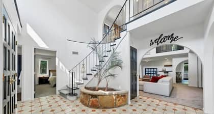 Spacious + beautiful 5-bedroom Mediterranean Villa in Monroe, NY.