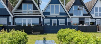 Lovely summer house with a view