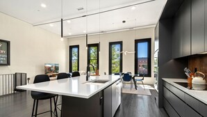 Apartemen, Beberapa Tempat Tidur, dapur (249 Linden Street) | Dapur pribadi