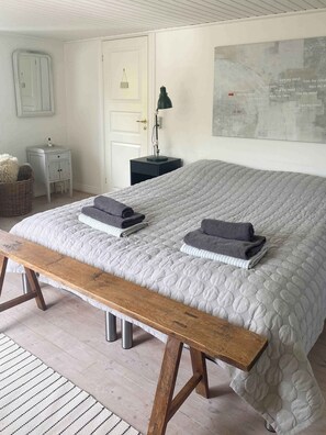 4 habitaciones, tabla de planchar con plancha y wifi gratis 