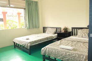 スタンダード ルーム シングルベッド 2 台 禁煙 | 7 室のベッドルーム、WiFi (無料)、ベッドシーツ