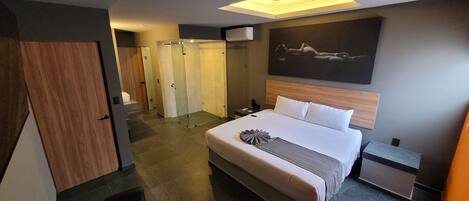 Comfort Room | Free WiFi