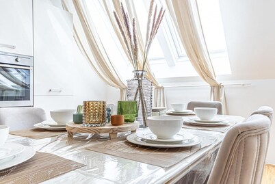 Prater Ferris Wheel & Augarten Luxury Retreat