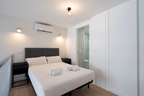 1 chambre, fer et planche à repasser, Wi-Fi gratuit, draps fournis