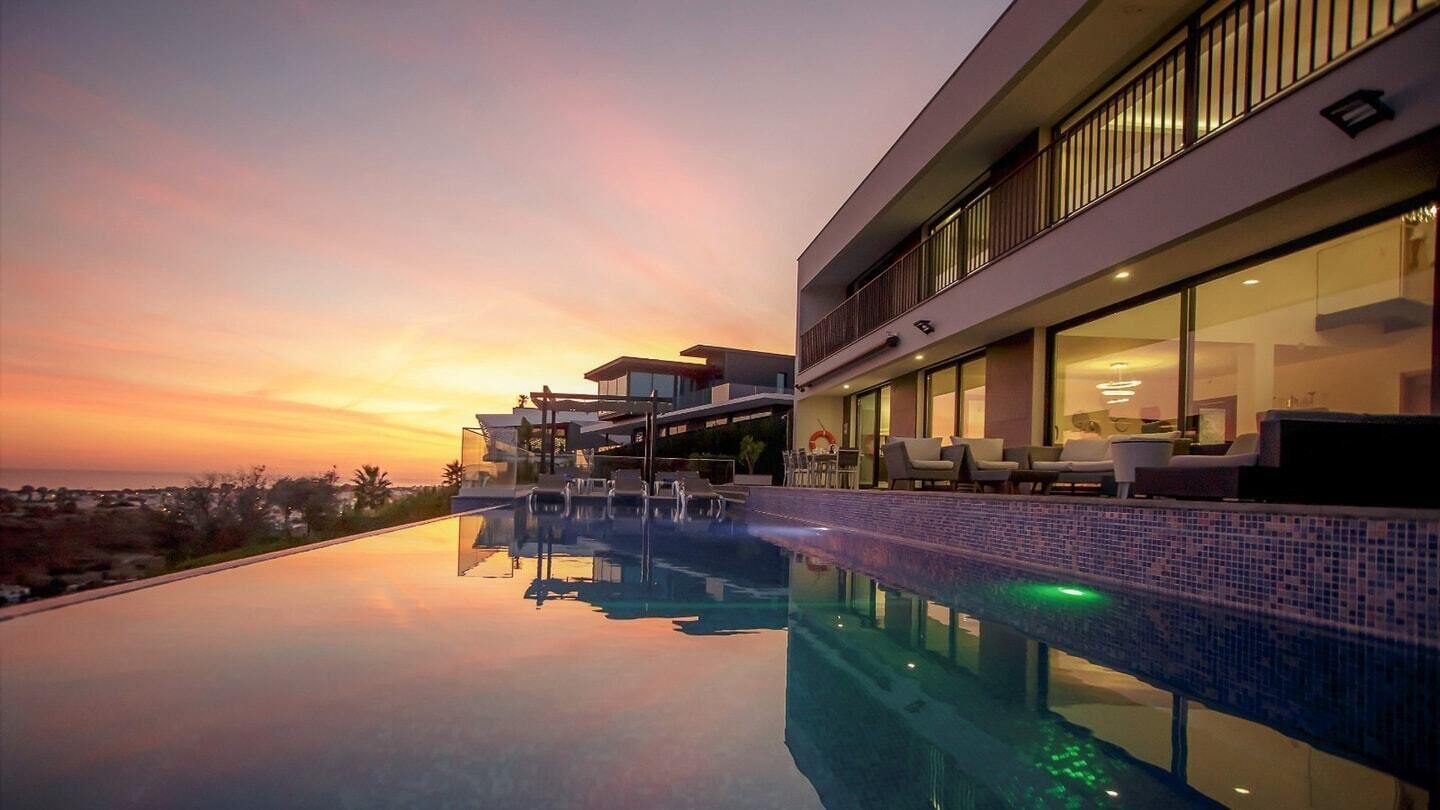 Et oppvarmet basseng