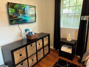 Interior - Charming 3-Bedroom Yellow Ranch Retreat near Lake Michigan (Benton Harbor)