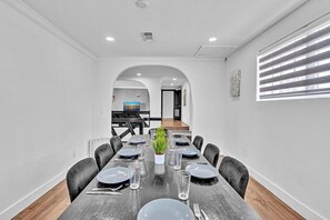 Dining - Largo Home Miami Gardens 
6 Bedrooms 4 bath 2 story sleep 20 (Opa-locka)