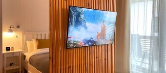 Forest Oasis Studio: free Netflix and Disney+