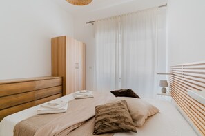 2 chambres, fer et planche à repasser, Wi-Fi gratuit, draps fournis