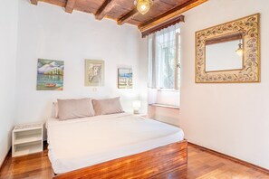 3 soverom, strykejern/-brett, wi-fi (inkludert) og sengetøy