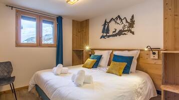 3 bedrooms, iron/ironing board, free WiFi, bed sheets