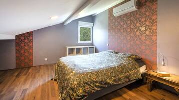 5 Schlafzimmer, Bügeleisen/Bügelbrett, kostenloses WLAN