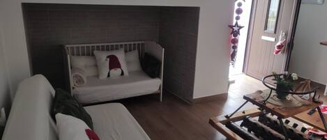 2 bedrooms, free WiFi, bed sheets