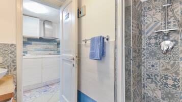 Doccia, asciugacapelli