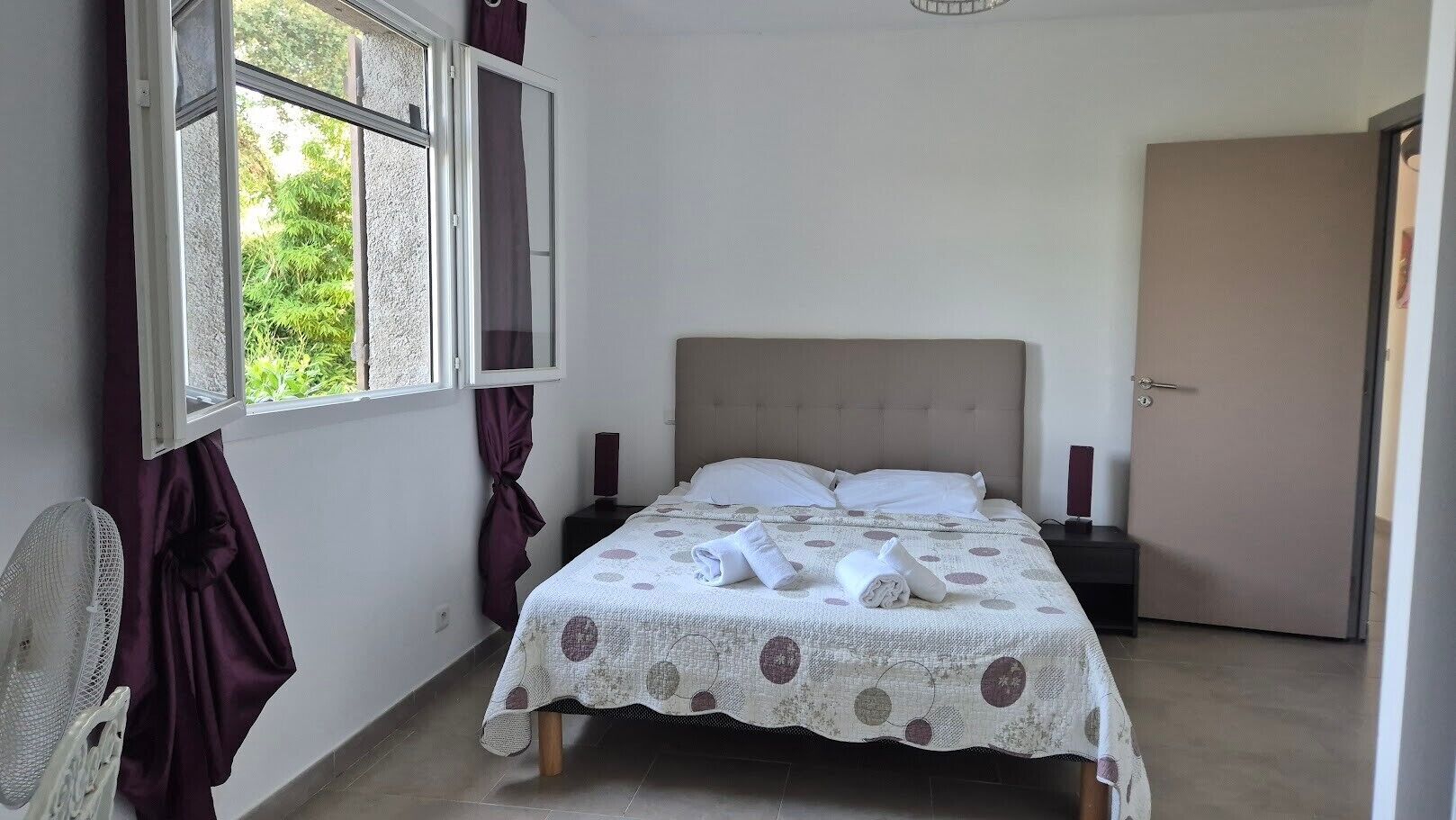 4 habitaciones, tabla de planchar con plancha y wifi gratis 