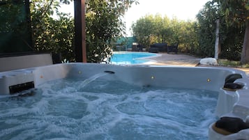 Outdoor spabad