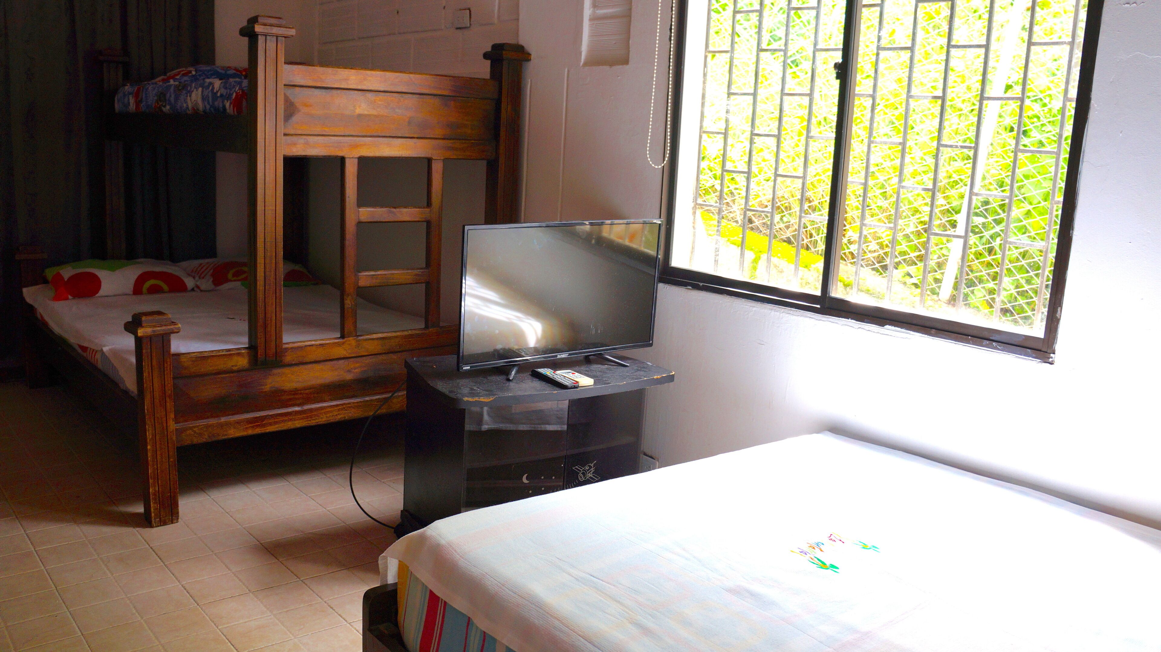 5 makuuhuonetta, Wi-Fi, vuodevaatteet