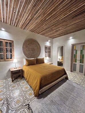 5 bedrooms, WiFi, bed sheets - Superb 5-Bedroom Villa in Bali with WiFi & AC, Just 15 Minutes to the Beach (Bali)