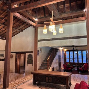 Interior - Superb 5-Bedroom Villa in Bali with WiFi & AC, Just 15 Minutes to the Beach (Bali)