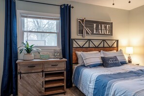 3 chambres, fer et planche à repasser, Wi-Fi, draps fournis