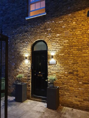 Exterior detail - Charming London 2 bed Apartment, Kennington/Oval (London)