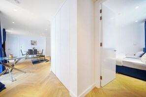 2 chambres, fer et planche Ă repasser, Wi-Fi, draps fournis